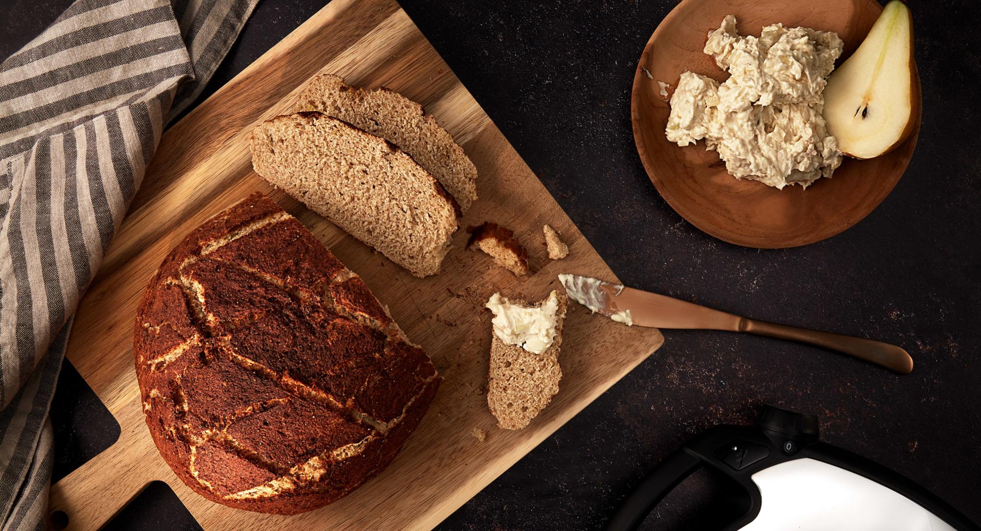 Pan de patata con crema de gorgonzola