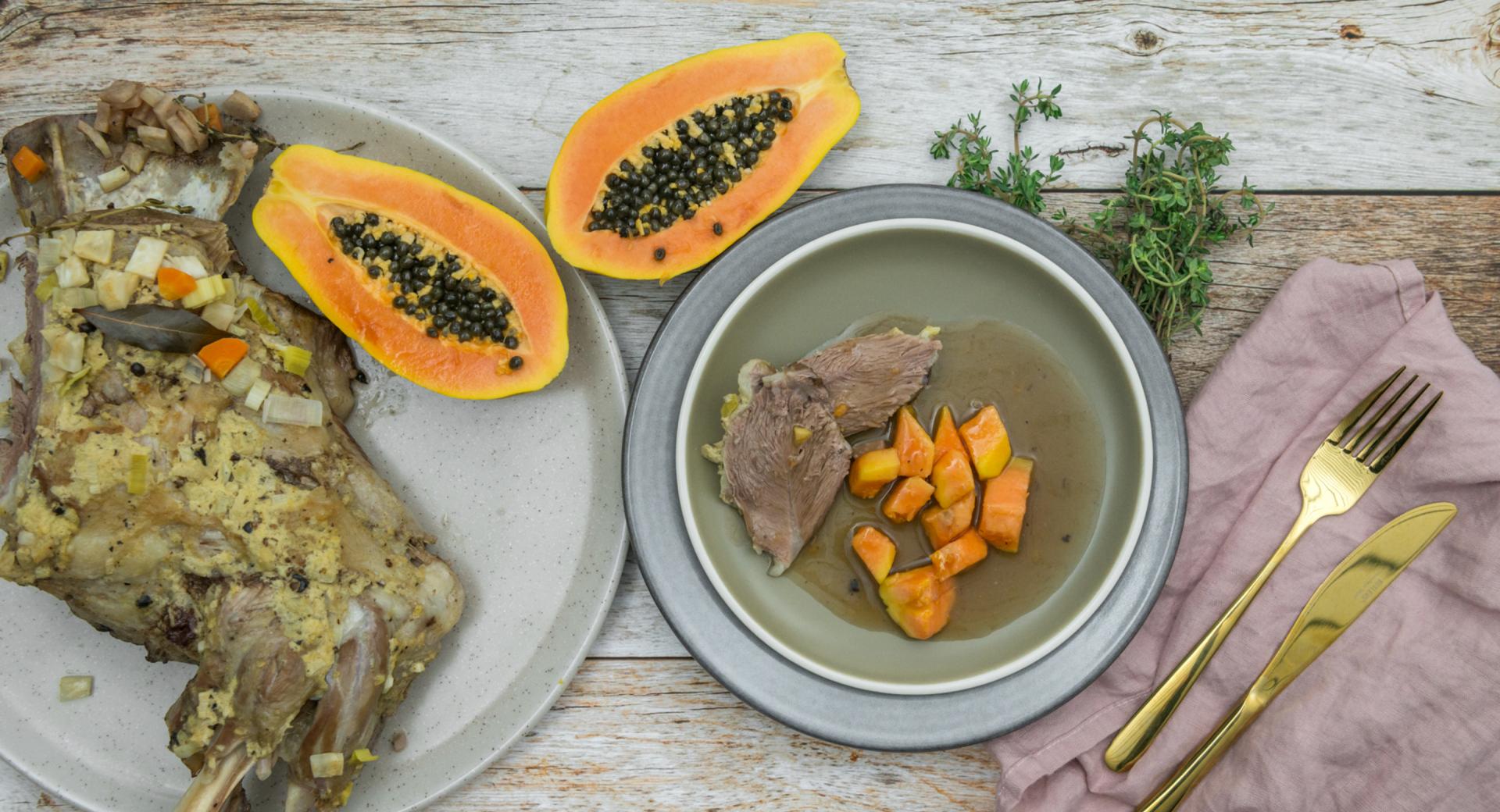 Paletilla de cordero con salsa de jengibre y papaya