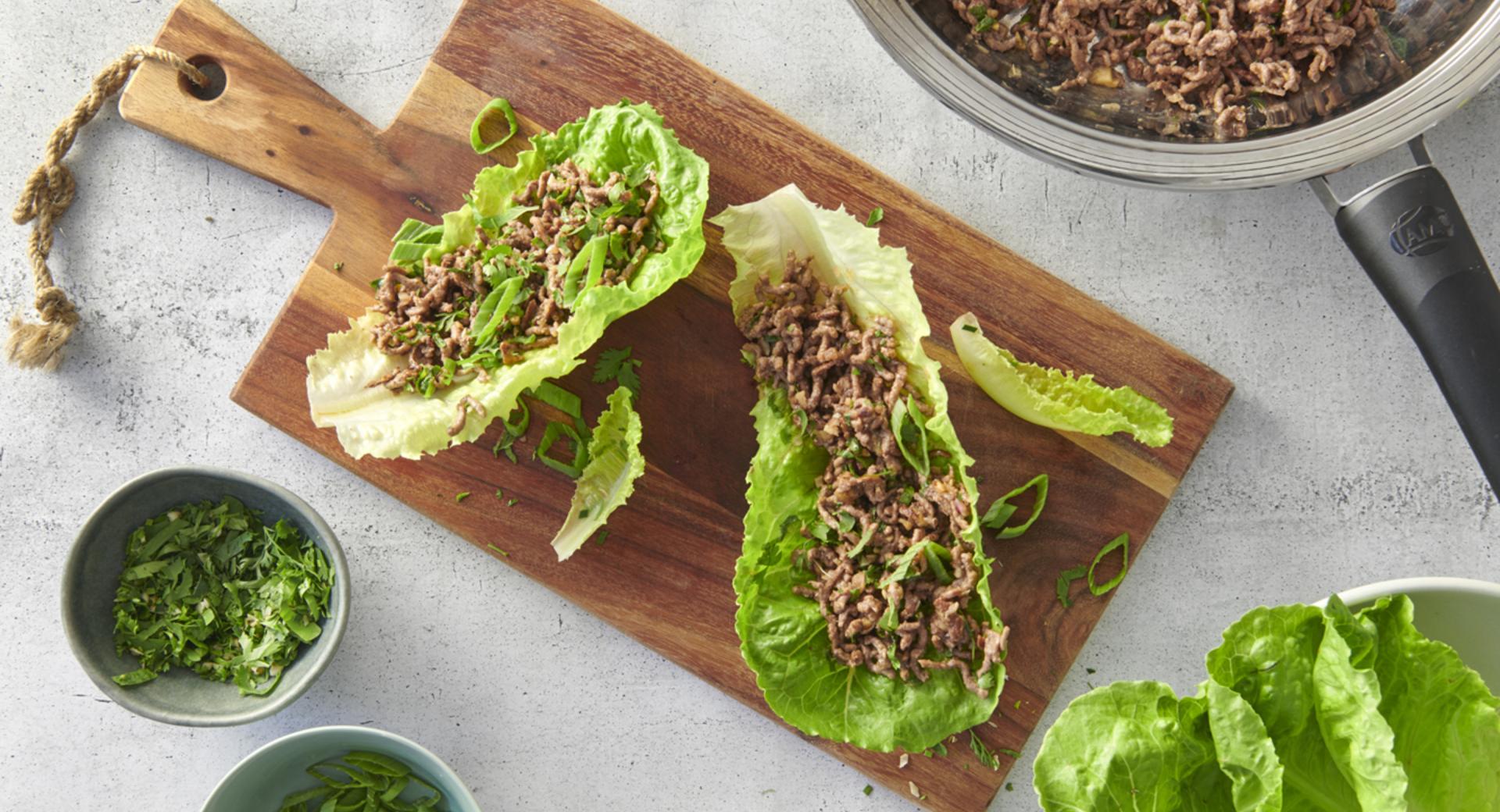 Ensalada de carne picada de Laos