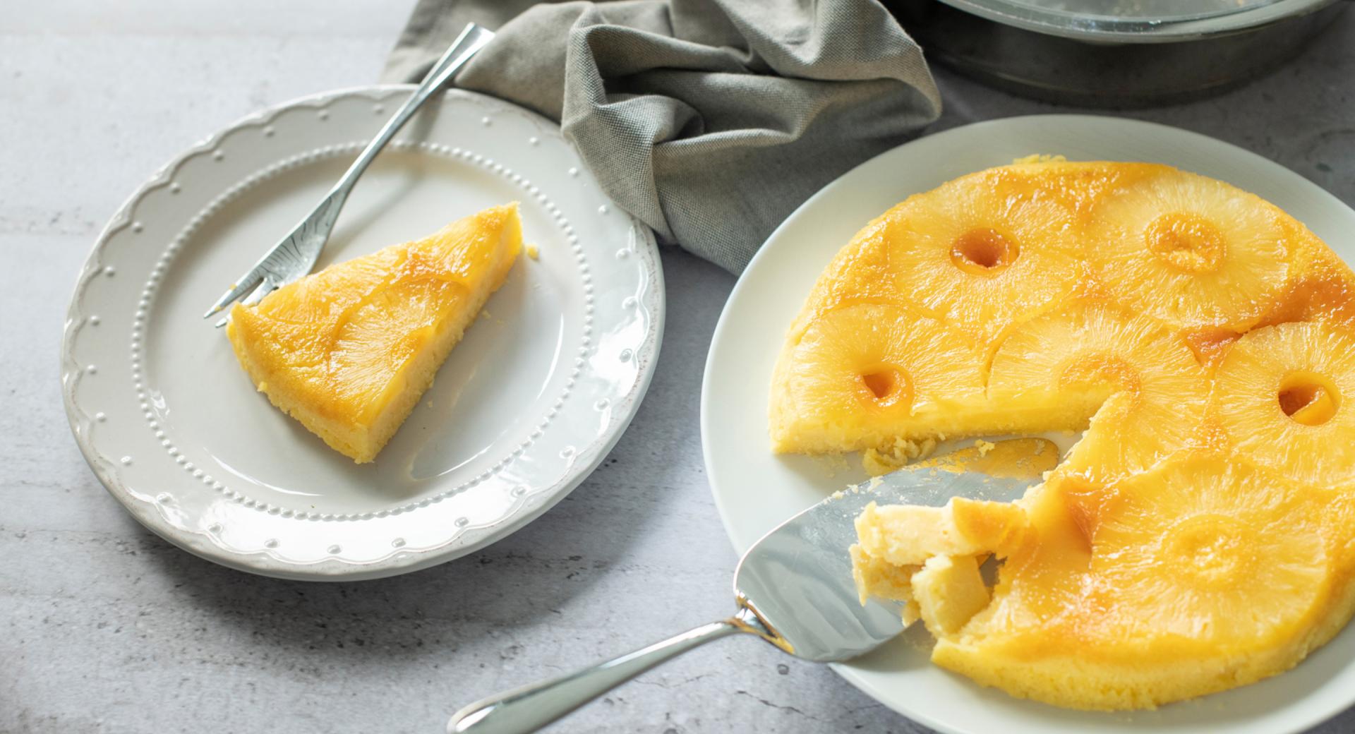 Tarta de yogur con piña