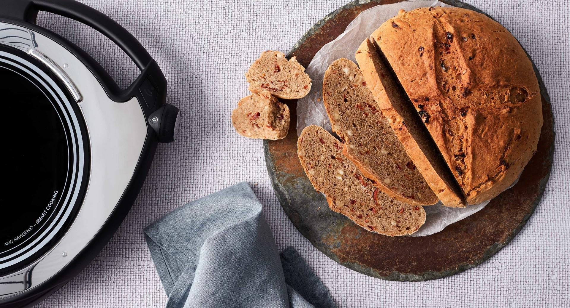 Pan de tomate y frutos secos