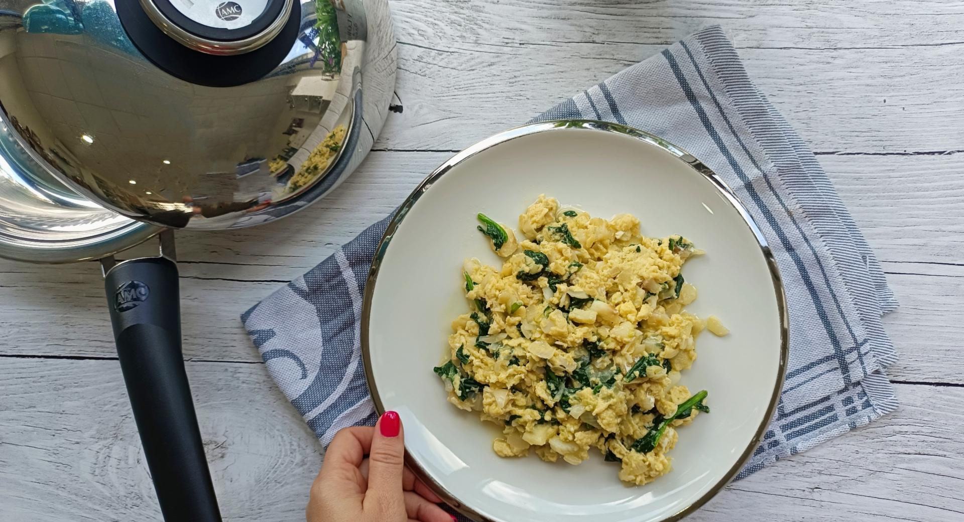 Revuelto de bacalao y espinacas