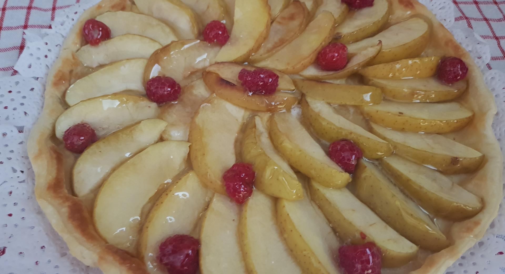 tarta de hojaldre y manzana