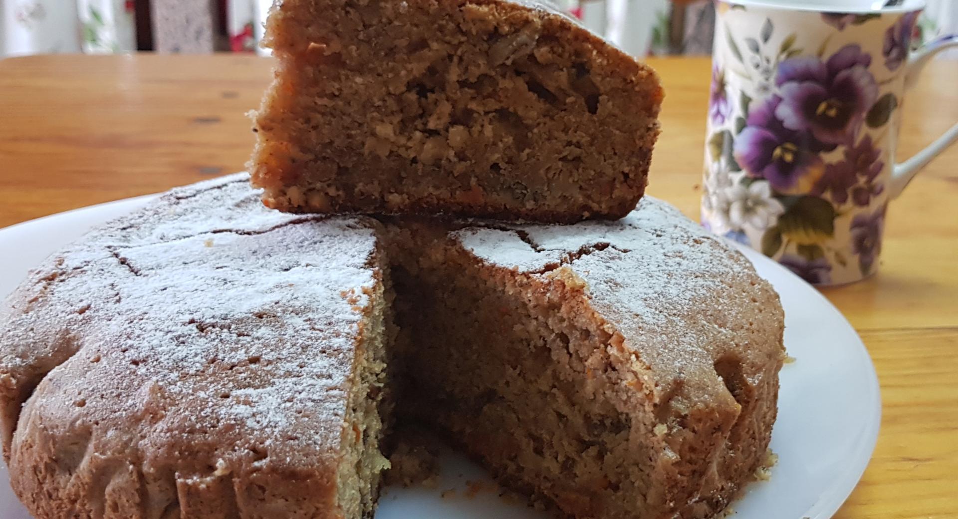 BIZCOCHO DE NUECES Y ZANAHORIA AL AROMA DE JENGIBRE