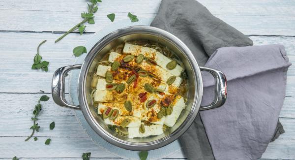 Queso gratinado en cama de cebolla