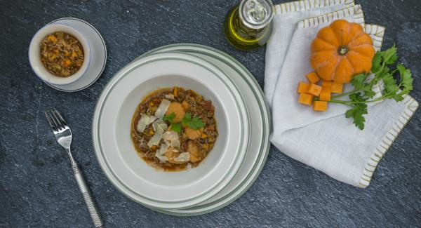 Ñoquis de calabaza a la boloñesa