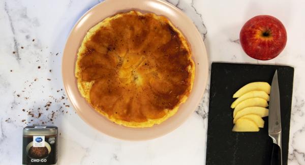 Tarta fina de manzana en sartén