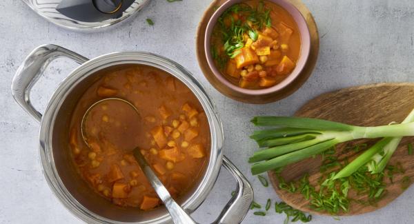 Curry de boniato y garbanzos