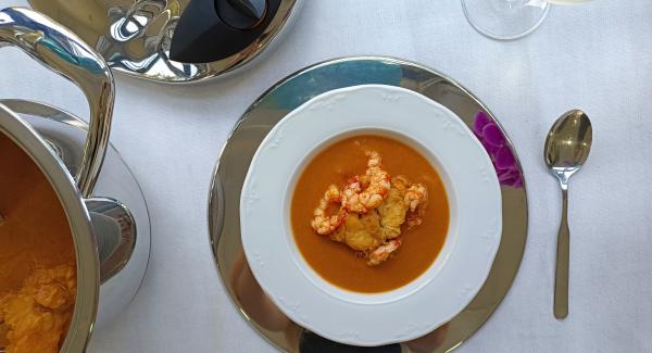 Crema con rape y gambas