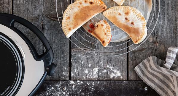 Empanadillas rellenas (Panzerotti al forno)